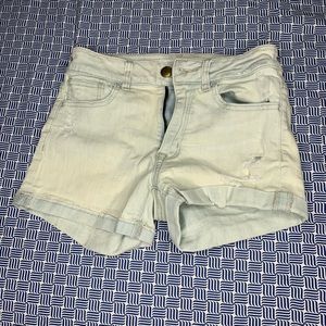 🌹 American Eagle Hi-Rise Denim Shorts